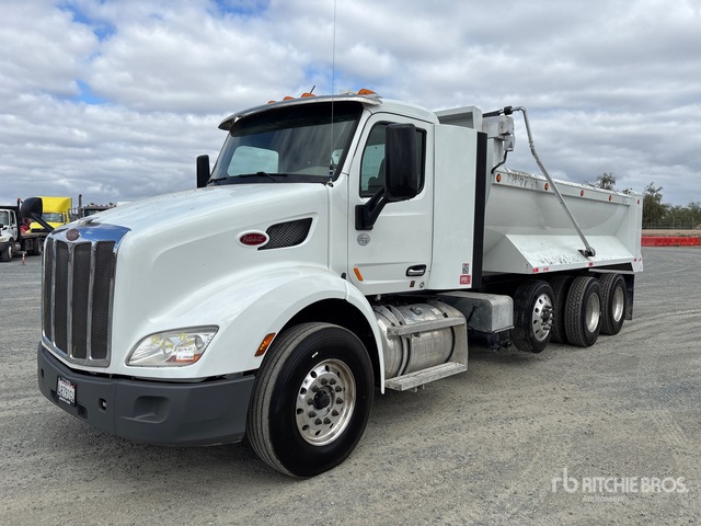 2021 Peterbilt 579 8x4 Tri/A Dump Truck