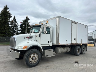 2012 Peterbilt 348 6x4 Kastenwägen