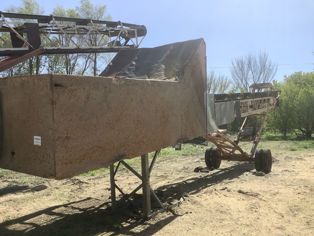 Peerless 3 ft x 7 ft Aggregate Feeder