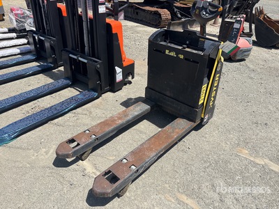 2022 Hyster W45Z-HD 4510 lb Pallet Jack