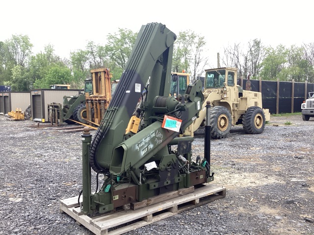 Cargotec Hiab 8108-2 Knuckleboom Crane Attachment Cargotec Hiab 8108-2 Knuckleboom Crane Attachment