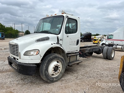 2009 Freightliner M2 106 4x2 Cabina y chasis