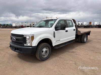 2019 Ford F-350 XL 4x4 Crew Cab Camion à Plateau