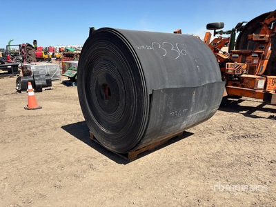 336 Ft of 48 In x 1/2 In Rubber Matting 産業関連 - その他 (Unused)