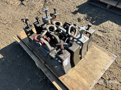 Quantity of (4) Vestil 21 in 10000 lb Forklift Hoisting Swivel Hook Attachments Accessori per autocarro con sollevatore