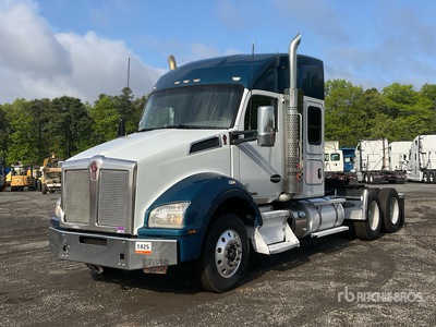 2018 Kenworth T880 6x4 T/A Sleeper Truck Tractor