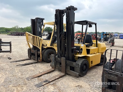 Hyster H90 7600 lb Forklift