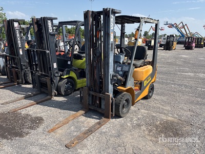 TMC FHG15T21 2300 lb Cushion Tire Montacargas (Inoperable)