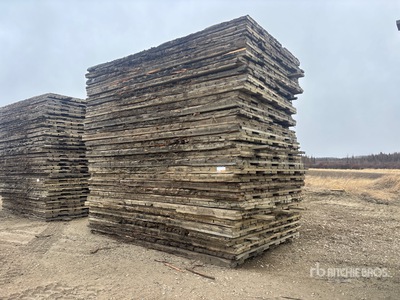 Quantity of (30) 8 ft x 14 ft Access Tappeti per stabilizzatori