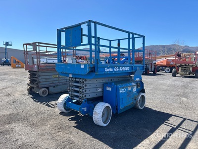 2000 Genie GS-3268 4x4 Electric Scissor Lift