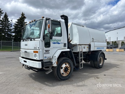 2004 Johnson FC-80 Sweeper Truck