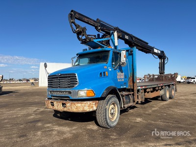 2001 Hiab 2650K 2700 kg Articulated Boom on 2001 Sterling LT9500 6x4 Camión Grúa
