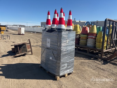 Quantity of (250) Conos de trafico