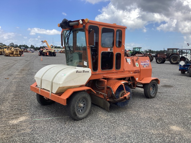 2023 Broce RCT350 Self-Propelled Broom