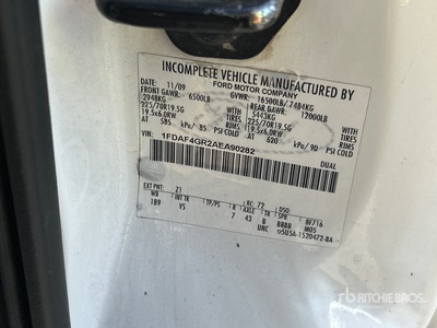 2010 Ford F-450 XL 4x2 Flatbed Truck