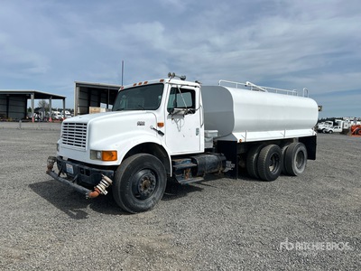 1993 International 4900 6x4 Water Truck