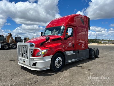 2020 Freightliner Cascadia 126 6x4 T/A Sleeper Truck Tractor