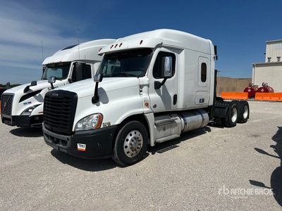 2017 Freightliner Cascadia 125 6x4 Cabeza Tractora Cabina Dormitorio (Inoperable)