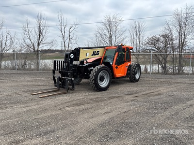 2023 JLG 742 Telehandler