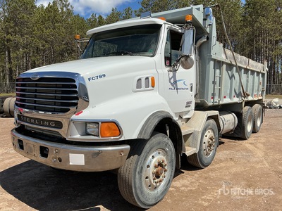 2000 Sterling LT9513 8x4 Twin-Steer Autocarro ribaltabile 2 assi (Inoperable)