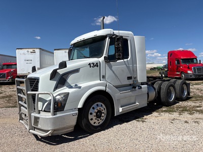 2015 Volvo VNL 6x4 T/A Day Cab Truck Tractor