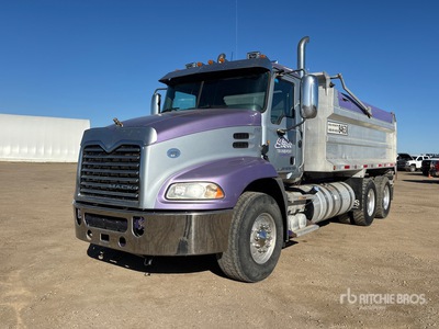 2013 Mack Pinnacle 6x4 Autocarro ribaltabile 2 assi