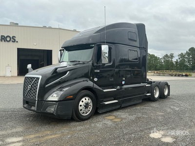 2022 Volvo VNL860 6x4 T/A Sleeper Truck Tractor