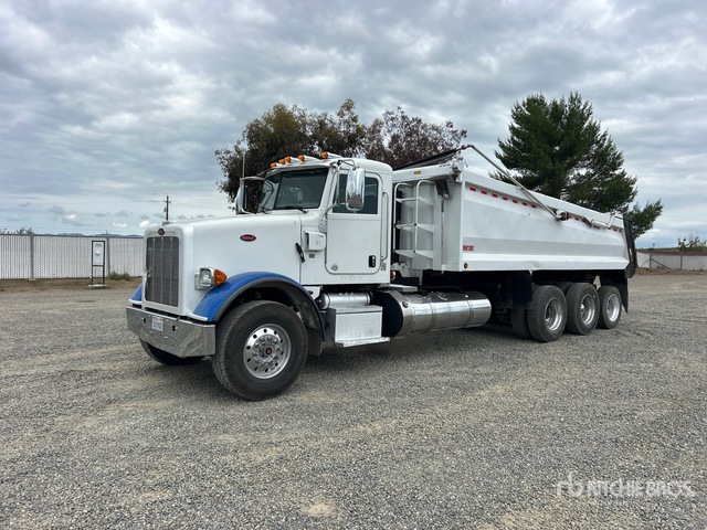 2018 Peterbilt 365 8x4 Tri/A Dump Truck