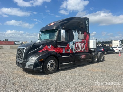 2022 Volvo VNL860 6x4 T/A Sleeper Truck Tractor