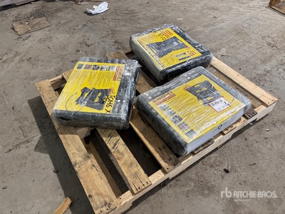 Quantity of (3) 2024 Powertek PT1800 Cordless Grease Guns Varios, herramientas manuales (Unused)