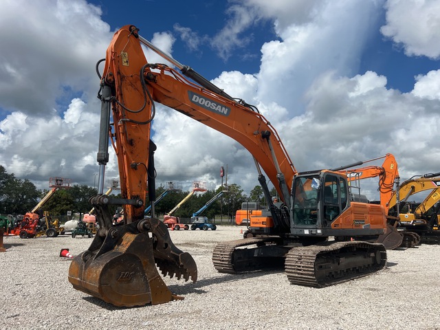 2021 (unverified) Doosan DX350LC-5 Tracked Excavator