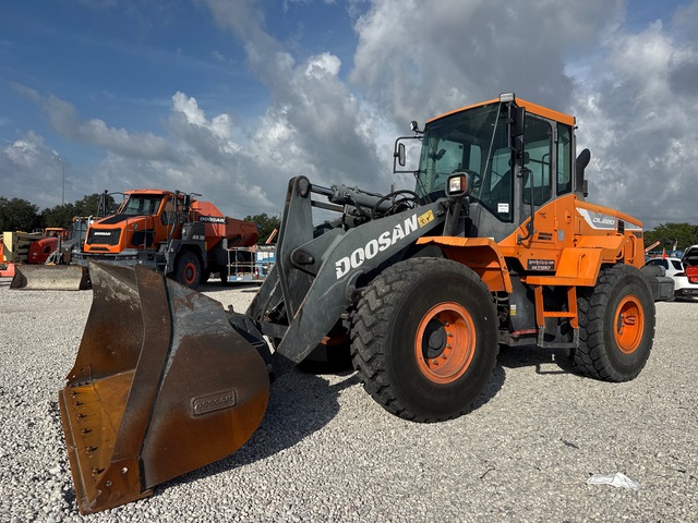 2019 Doosan DL220-5 Wheel Loader
