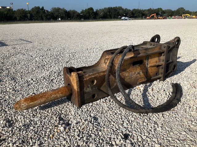 2017 Danda D&A 200V 26 in Hydraulic Breaker 2017 Danda D&A 200V 26 in Hydraulic Breaker
