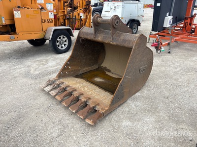 Westside 54 in Digging Excavator Bucket - Fits Deere 200/225 D