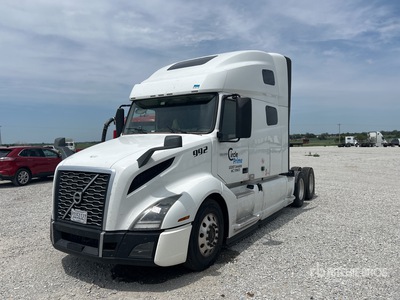 2019 Volvo VNL760 6x4 T/A Sleeper Truck Tractor