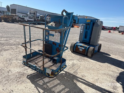 2014 Genie Z-30/20N 2WD Electric Articulating Boom Lift
