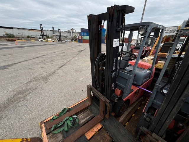 2006 Toyota 7FGCSU20 3450 lb Cushion Tire Forklift