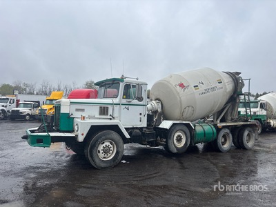 1990 International F-5070 8x4 Mixer Truck