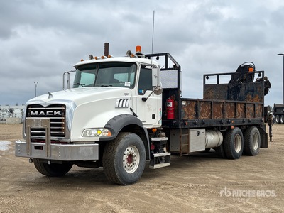 2007 Hiab 166B 4900 kg Knuckle Boom on 2009 Mack GU813 6x4 Hi-Rail Boom Truck