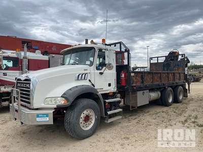 2007 Hiab 166B 4900 kg Knuckle Boom on 2009 Mack GU813 6x4 Flatbed Truck with Crane