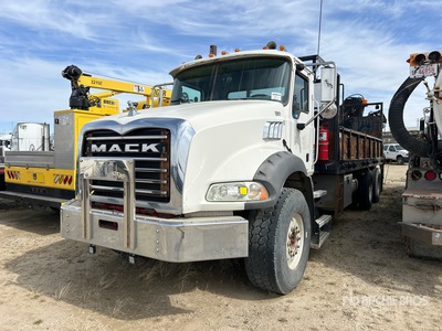 2007 Hiab 166B 4900 kg Knuckle Boom on 2009 Mack GU813 6x4 Hi-Rail Boom Truck