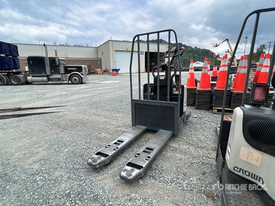 2013 Crown PE4500-60 6000 lb Electric رافعة الباليت