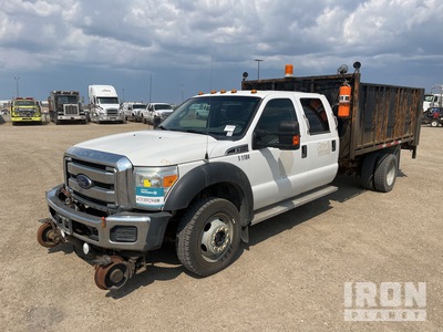2015 Ford F550 Super Duty XLT 4x4 Crew Cab Flatbed Truck