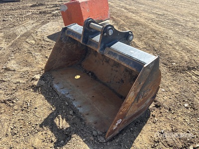 Werk-Brau 60 in 1.02 cyd Cleanup Excavator Bucket - Fits Komatsu PC138