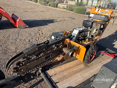 2020 Barreto E924 Scavatrincea w/ Barreto Trailer