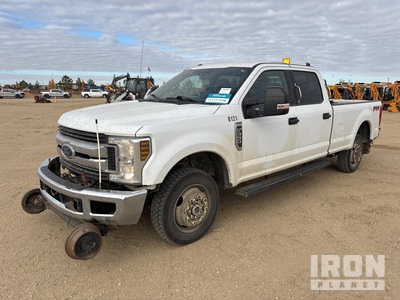 2018 Ford F-350 XLT 4x4 Crew Cab Pick-up