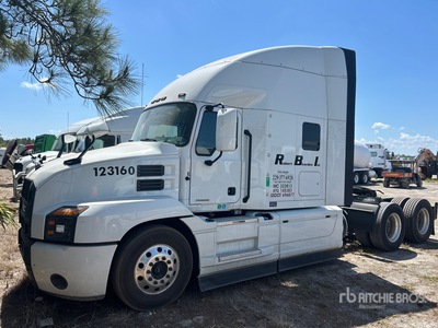 2023 Mack Anthem AN64T 6x4 Cabeza Tractora Cabina Dormitorio