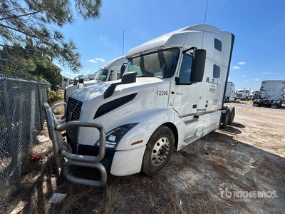 2022 Volvo VNL64T 6x4 Tracteur routier couchette