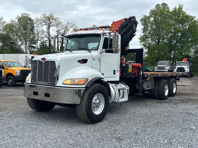 2015 Palfinger PK 26002-EH 16090 lb Knuckle Boom on 2015 Peterbilt 348 6x4 Boom Truck