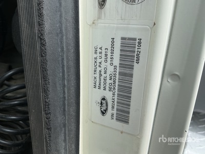 2016 Mack GU813 Granite 8x4 Twin-Steer T/A Dump Truck